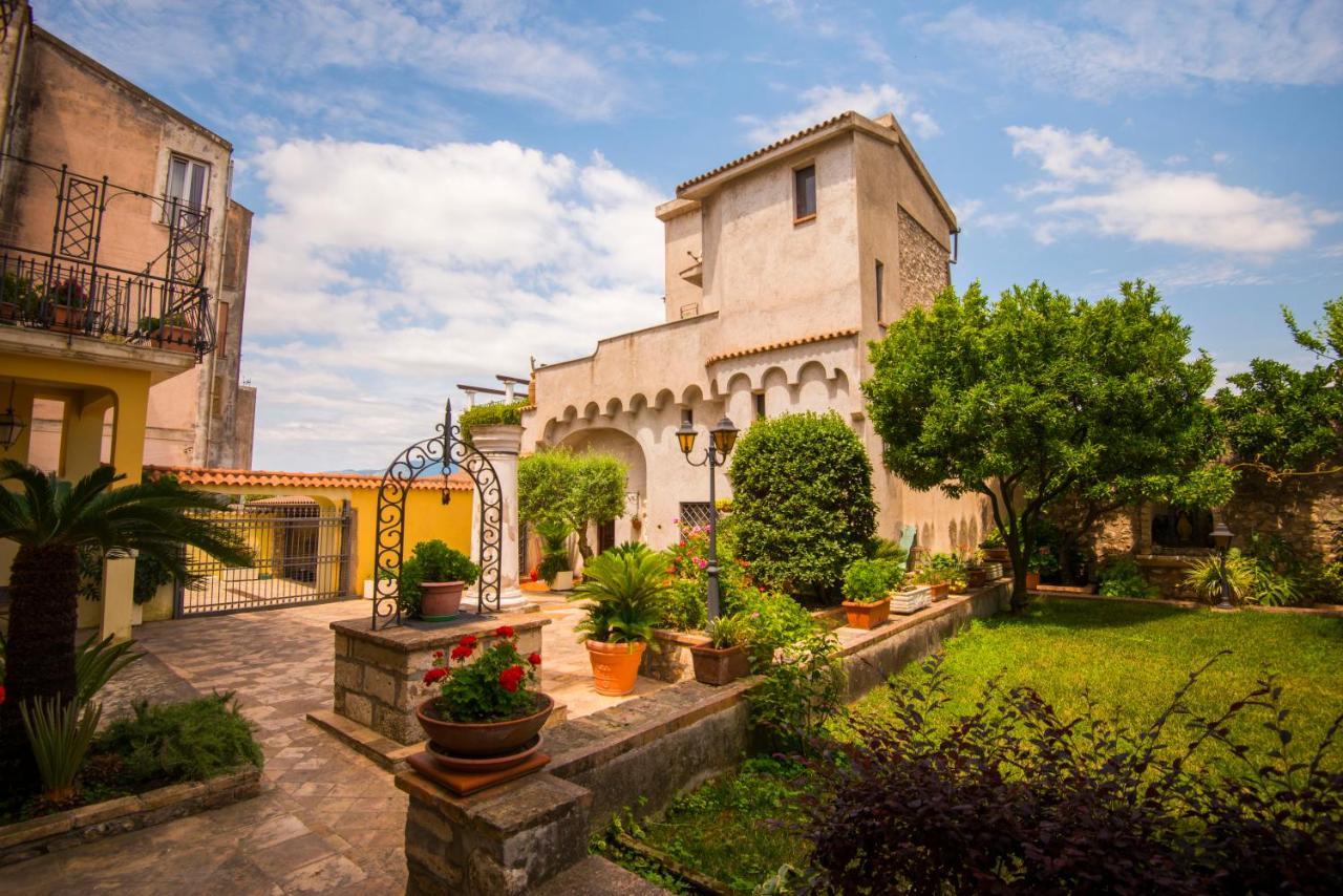 민투르노 Torre Caetana B&B 외부 사진