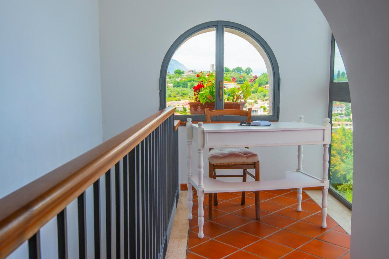 민투르노 Torre Caetana B&B 외부 사진